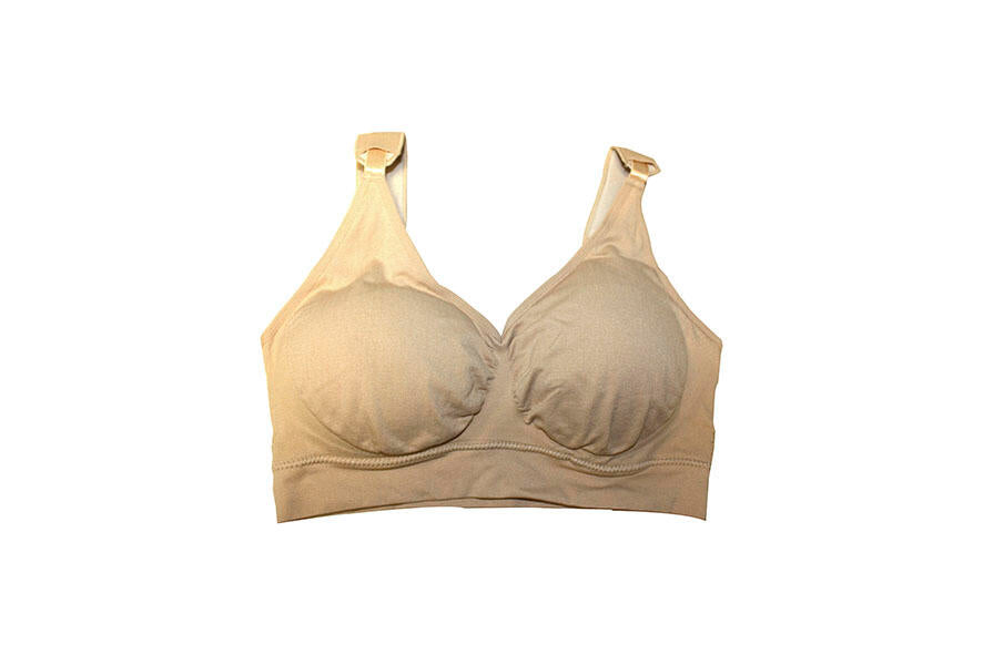 A Set de 3 sujetadores sin costuras que modelan la figura.