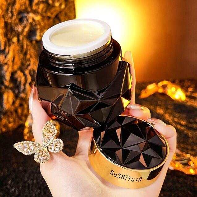 Crema Facial Reestructurante Con Extracto De Trufa Negra - 50ML